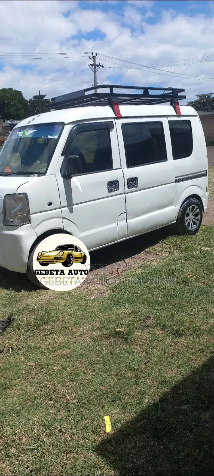 Suzuki Every Wagon 2012 White