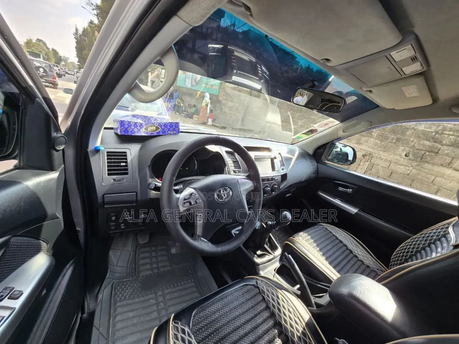 Toyota Hilux 2015 Silver