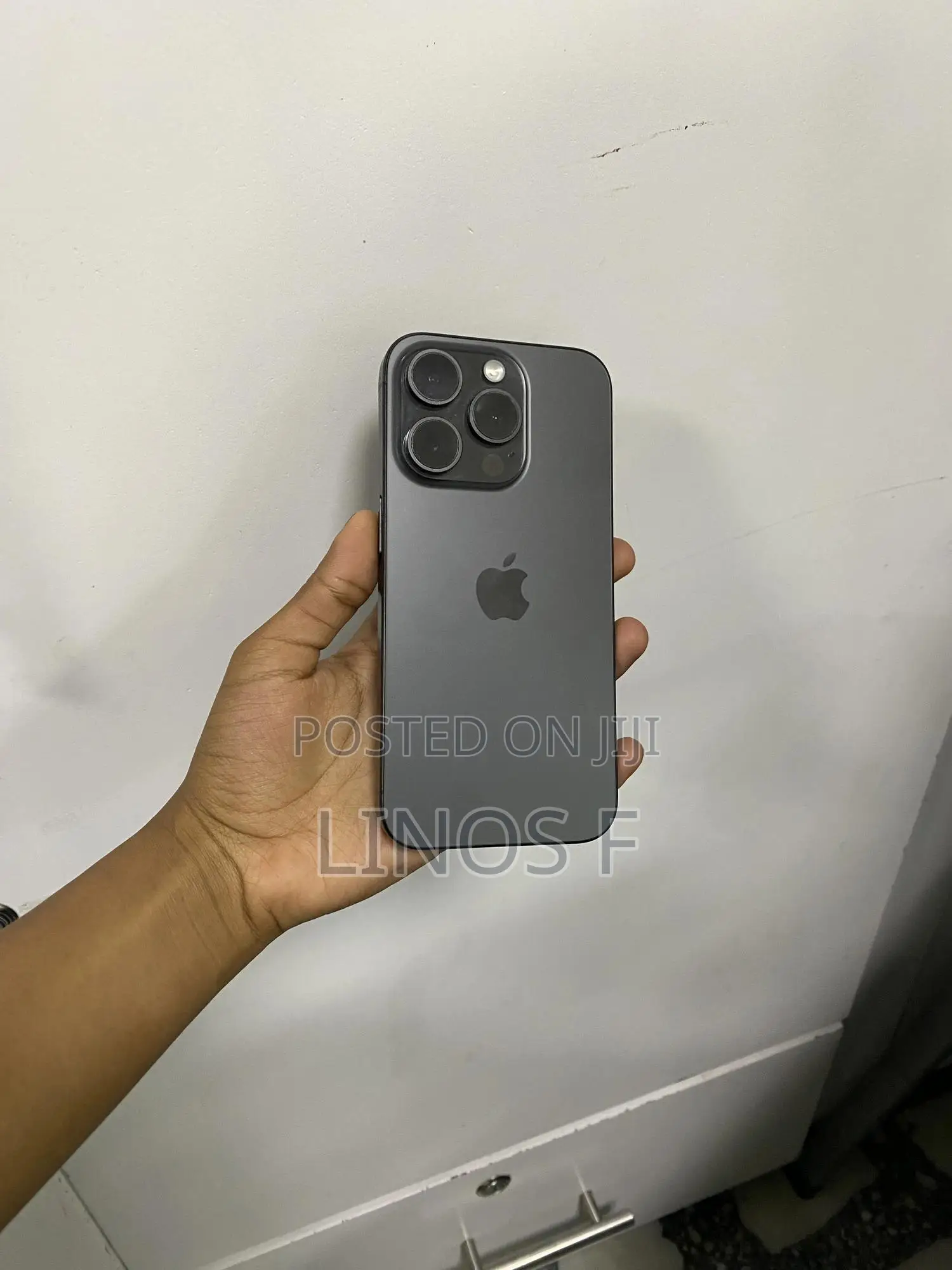 New Apple iPhone 15 Pro 256 GB Black