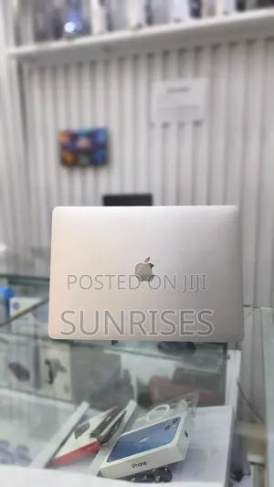 New Laptop Apple MacBook Pro 2017 8GB Intel Core I5 SSD 256GB