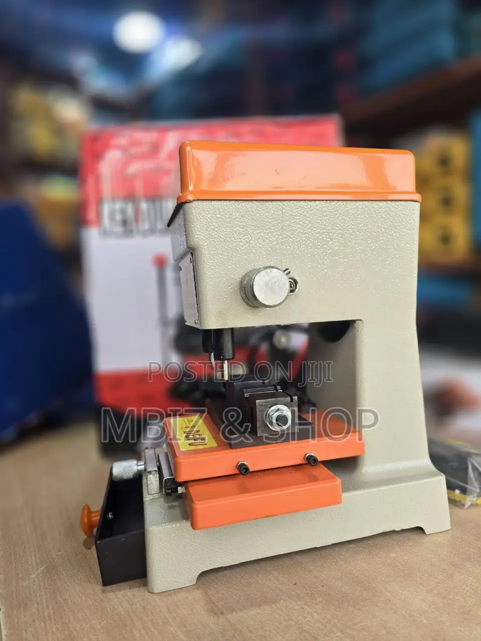 Key Duplicator Machine