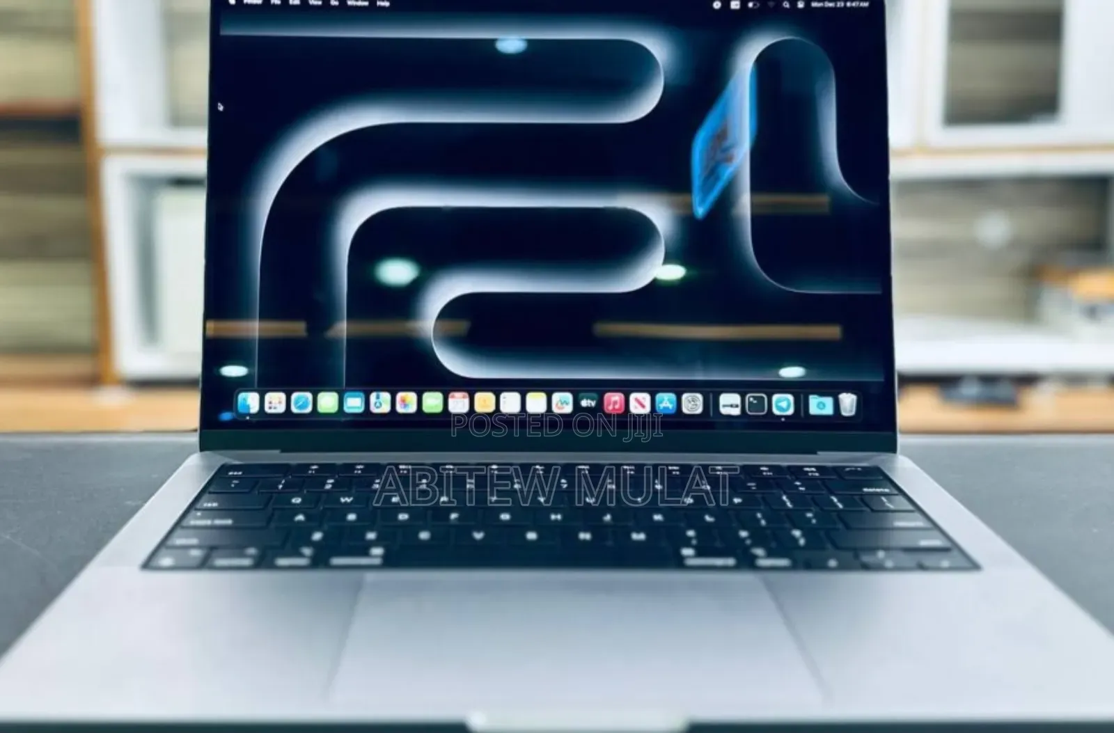 New Laptop Apple MacBook Pro 2023 M3 14-Inch 18GB Apple M3 SSD 512GB