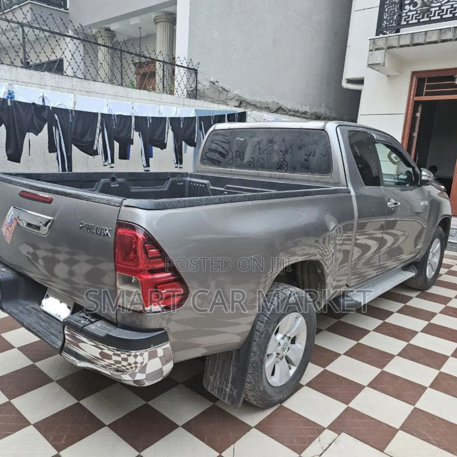 Toyota Hilux 2017 Gray