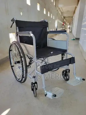 Wheelchair With Safety Belt for Old Age People Patients,FR02