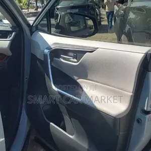 Toyota RAV4 LE AWD 2020 Green