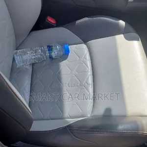 Toyota RAV4 LE AWD 2020 Green