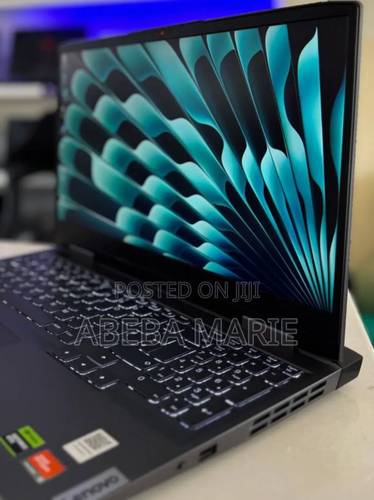 New Laptop Lenovo LOQ 15IRH8 16GB AMD Ryzen 5 SSD 512GB