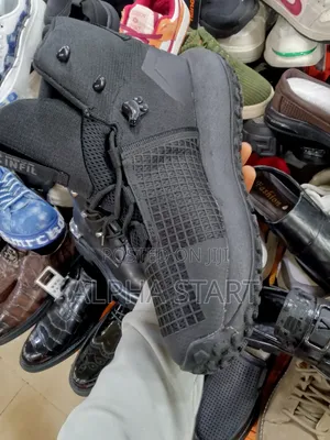 Under Armour 2 Color High Quality Boots for You