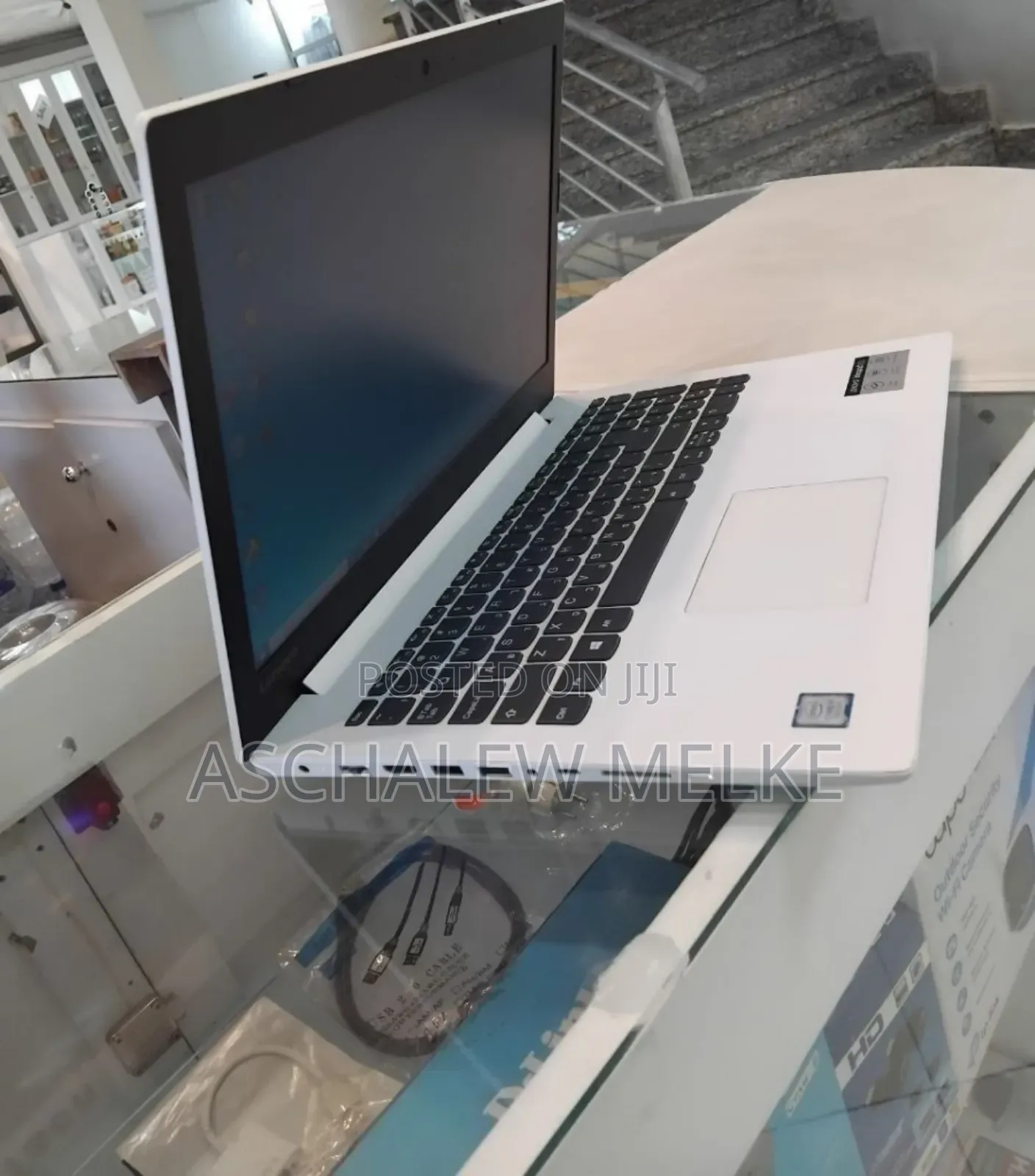 New Laptop Lenovo IdeaPad 330 8GB Intel Core I5 SSD 1T