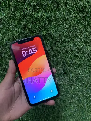 Photo - Apple iPhone 11 64 GB Black