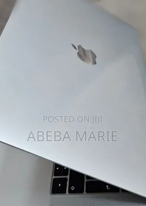 New Laptop Apple MacBook Pro 2019 8GB Intel Core I5 SSD 128GB