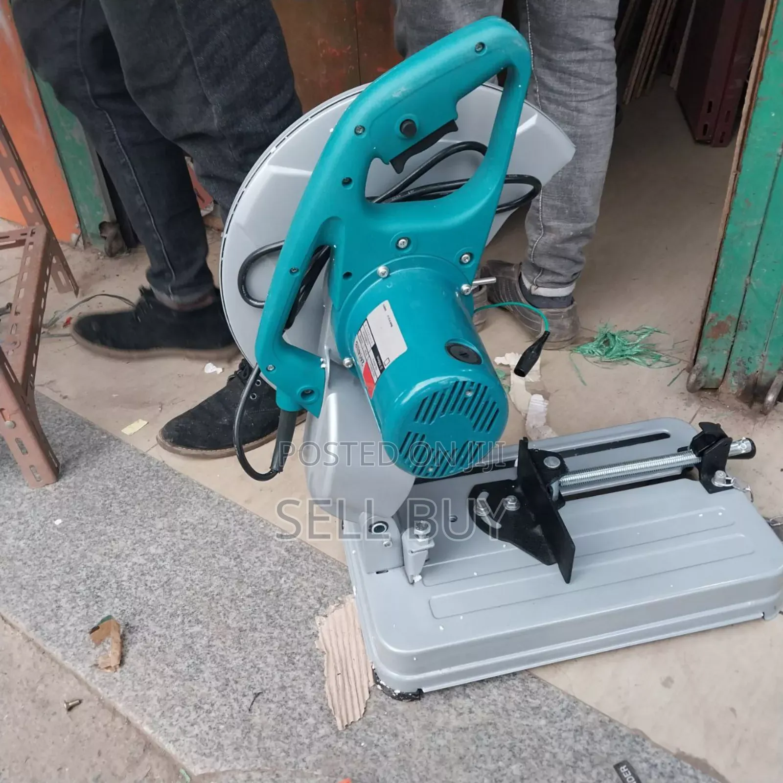 Makita Cutt Off With Disc 2200W