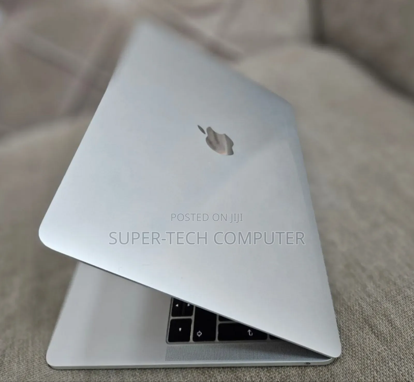 New Laptop Apple MacBook Pro 2019 8GB Intel Core I5 SSD 256GB
