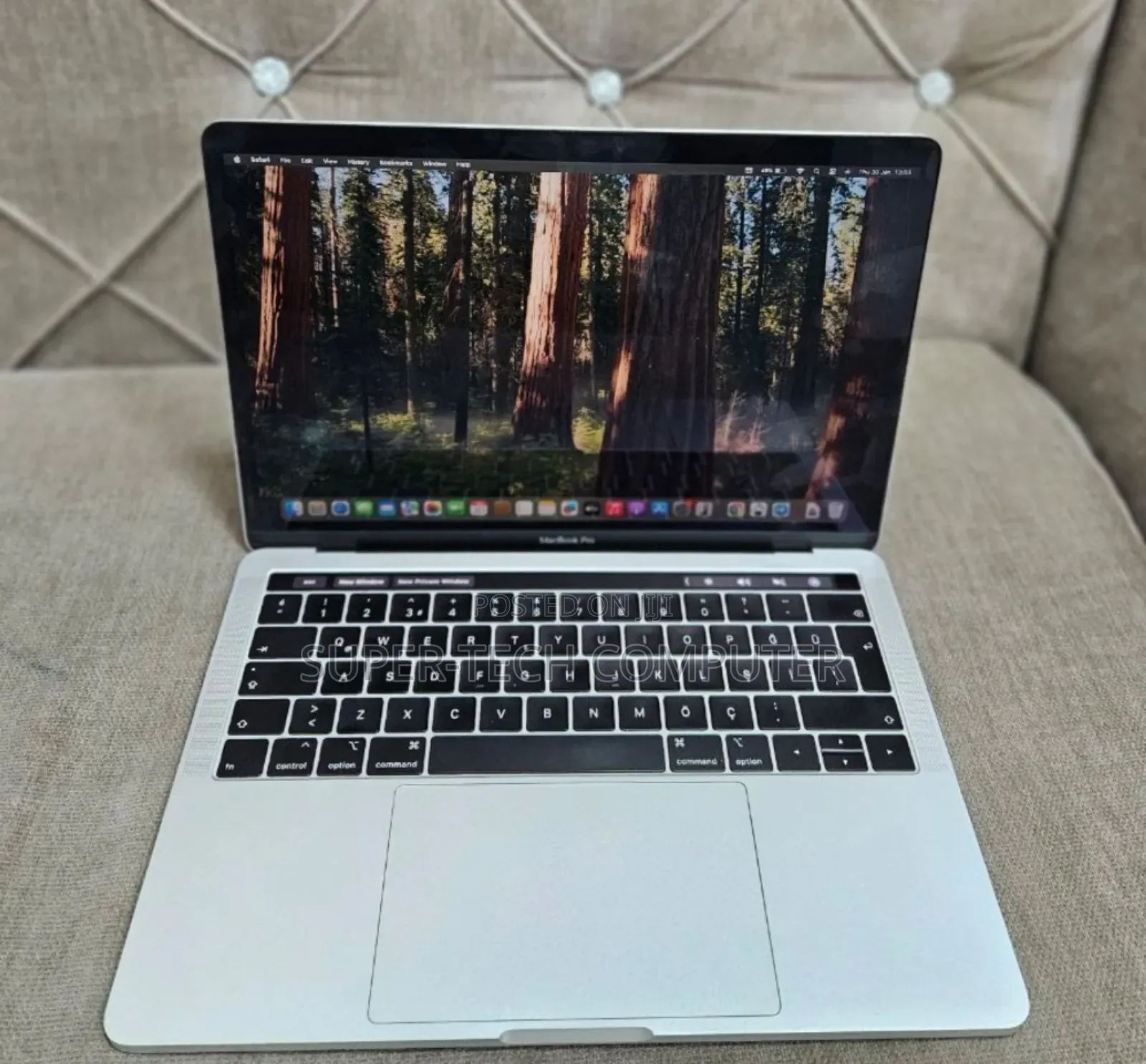 New Laptop Apple MacBook Pro 2019 8GB Intel Core I5 SSD 256GB