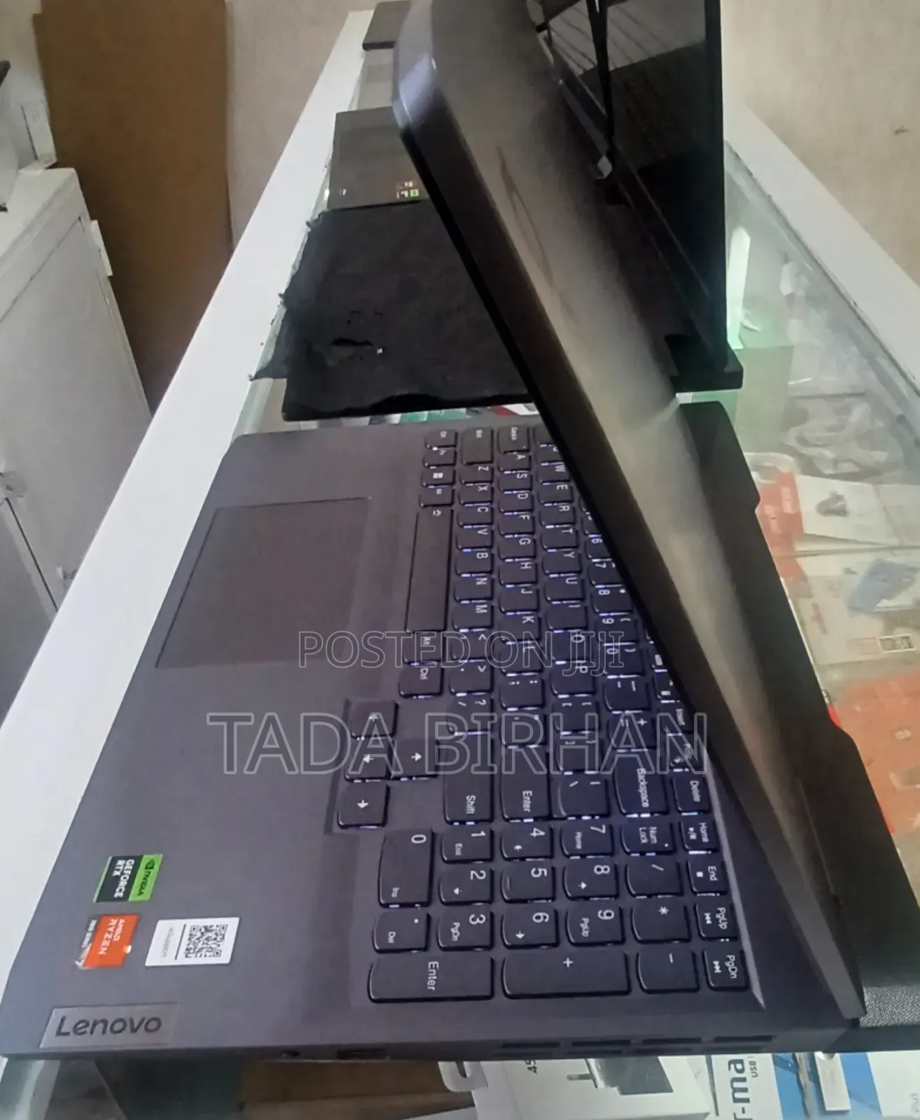 New Laptop Lenovo LOQ 15IRH8 18GB Intel Core I5 SSD 512GB