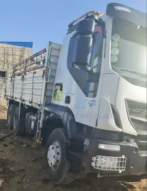 •Iveco ባላቶኒ
•2015
•80 ሽ ታርጋ
•24 ሽ ታርጋ ተሳቢ
•መስፍን በመስፍን