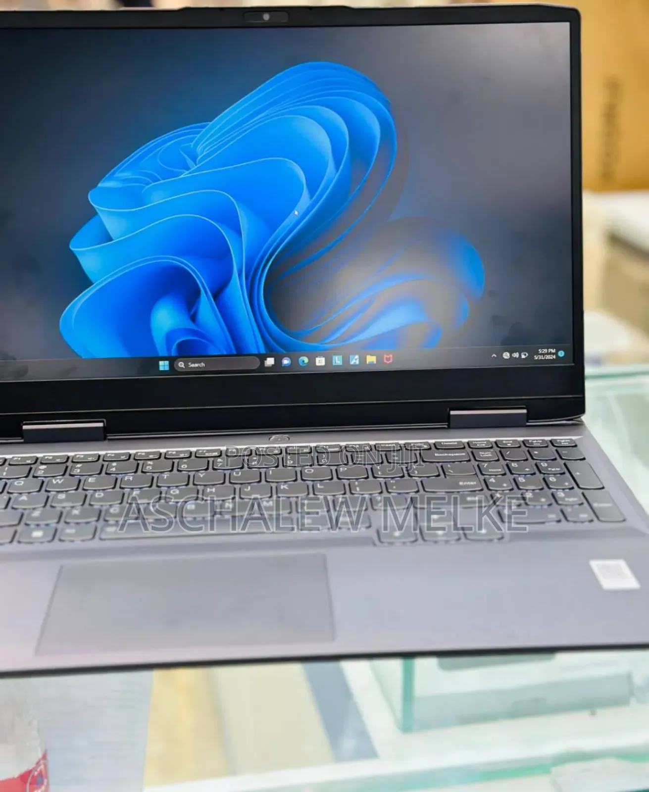 New Laptop Lenovo LOQ 15IRH8 16GB AMD Ryzen 7 SSD 512GB