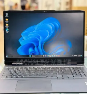 New Laptop Lenovo LOQ 15IRH8 16GB AMD Ryzen 7 SSD 512GB