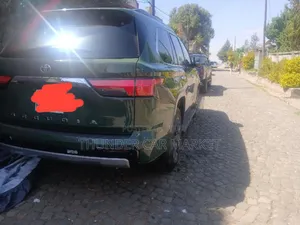 Toyota Sequoia 2024 Gray