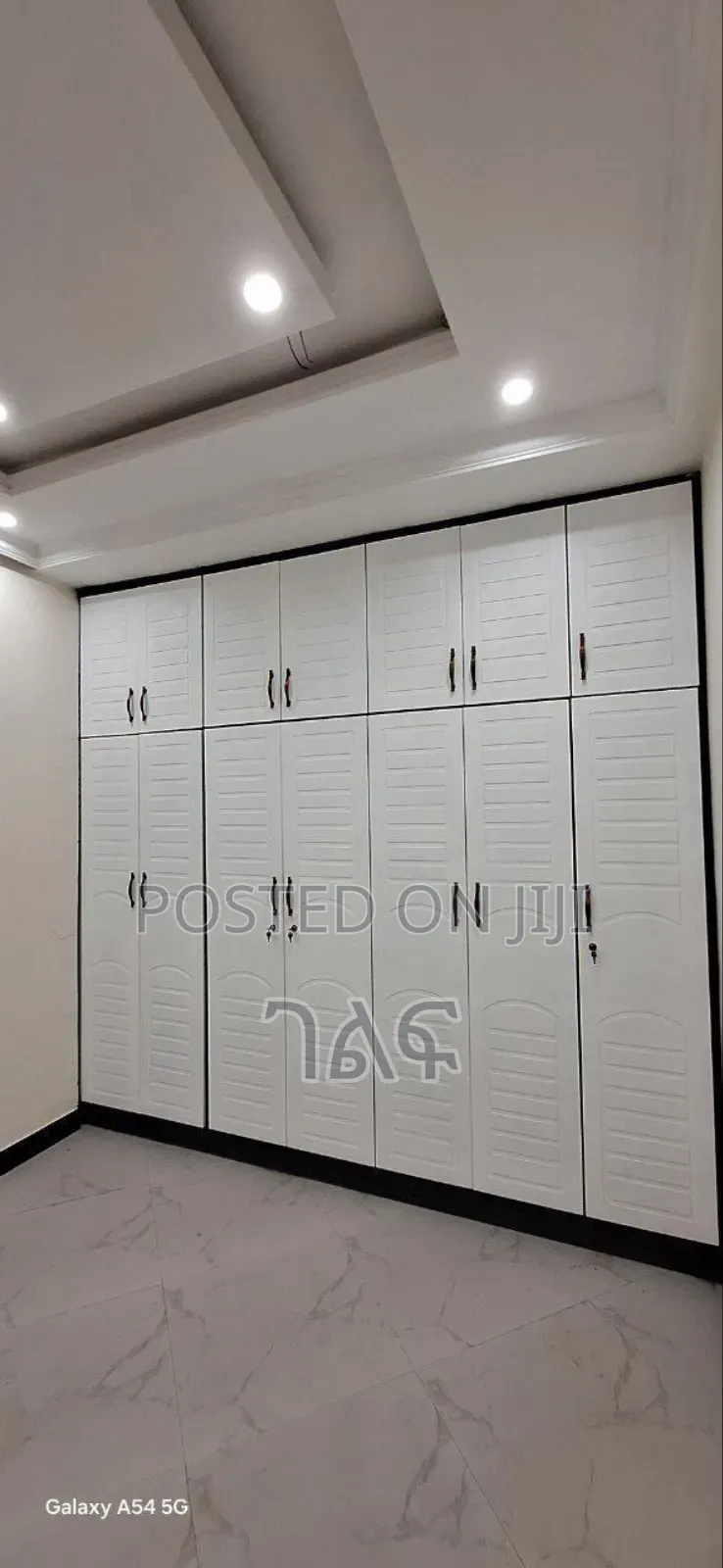 1bdrm Condo in 40/60 አያት, Bole for sale