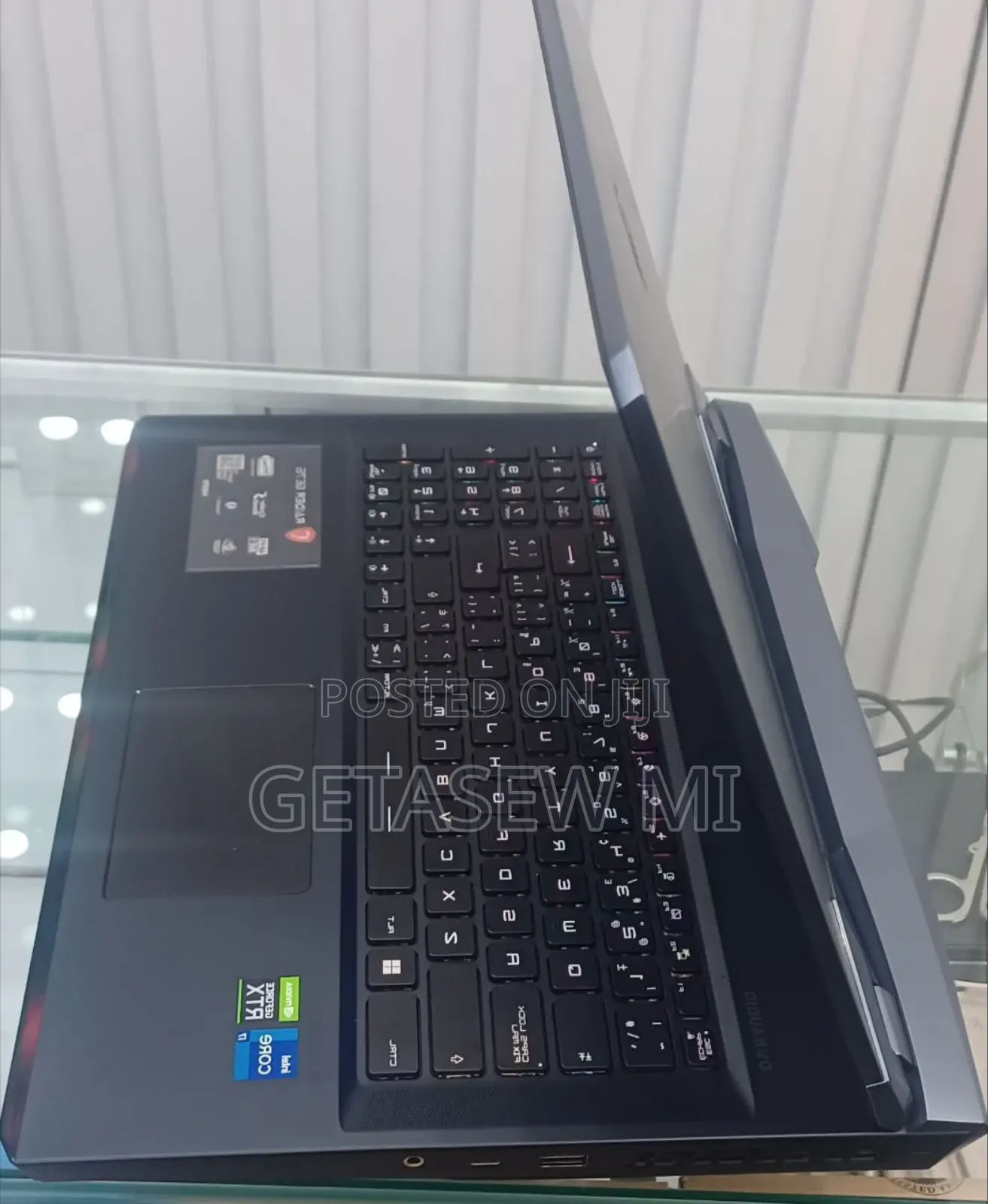 New Laptop MSI GP75 Leopard 16GB Intel Core I7 SSD 1T