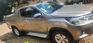 Toyota Hilux 2018 Gray