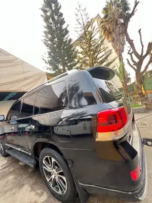 Toyota Land Cruiser 4.5 V8 VXR 2019 Black