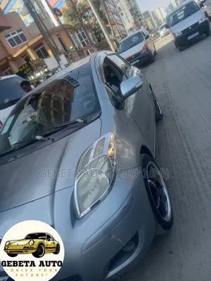 Toyota Yaris 2008 Gray