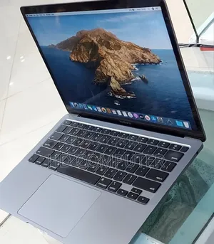 New Laptop Apple MacBook 2020 16GB Intel Core I7 SSD 512GB