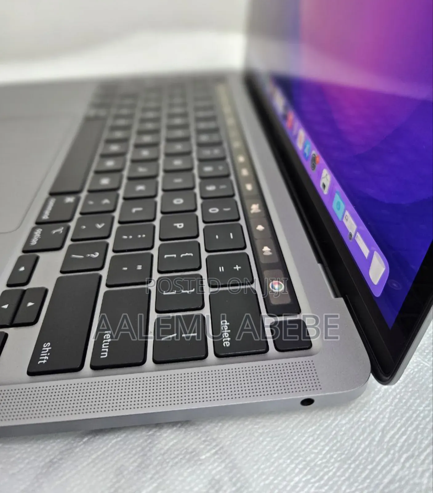 New Laptop Apple MacBook Pro M1 8GB Apple M1 SSD 512GB