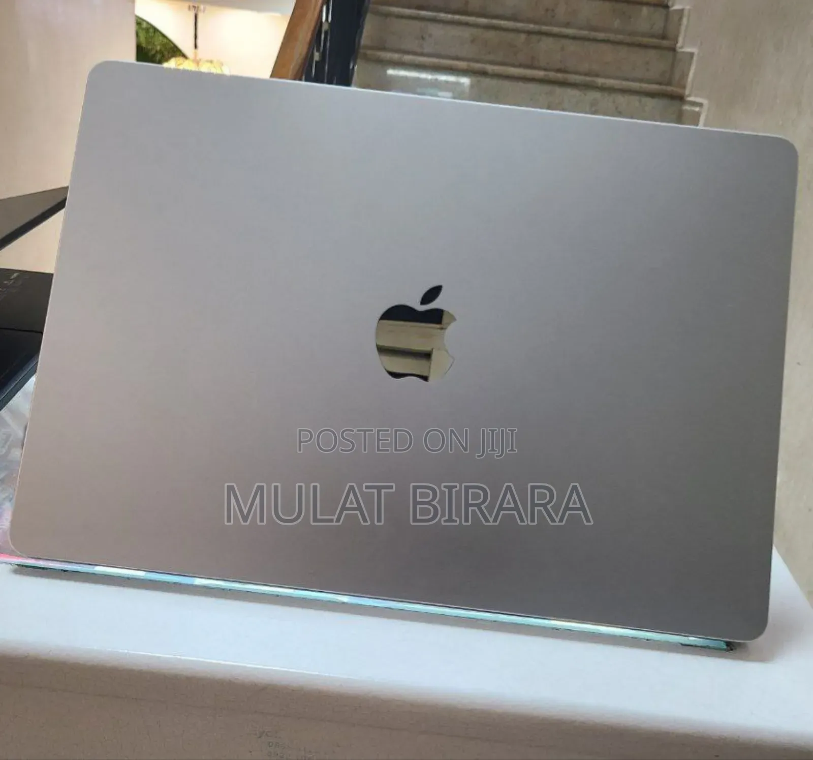 New Laptop Apple MacBook Air 2022 M2 8GB Apple M2 SSD 256GB