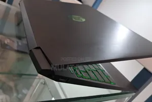 New Laptop HP Pavilion 11 8GB AMD Ryzen 5 SSD 512GB