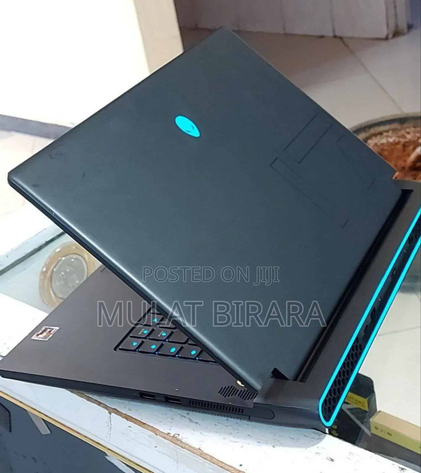 New Laptop Alienware M17x R2 16GB AMD Ryzen 9 SSD 512GB