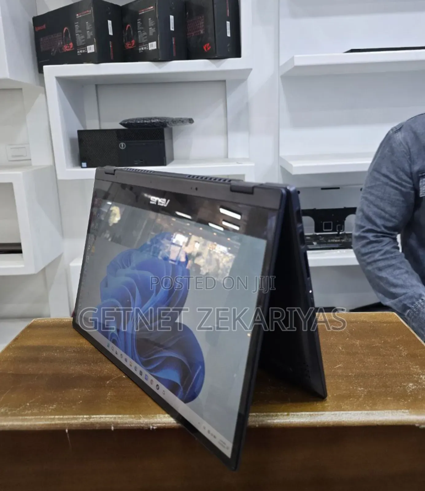 New Laptop Asus VivoBook 15 X505BA 4GB Intel Core I3 SSD 256GB