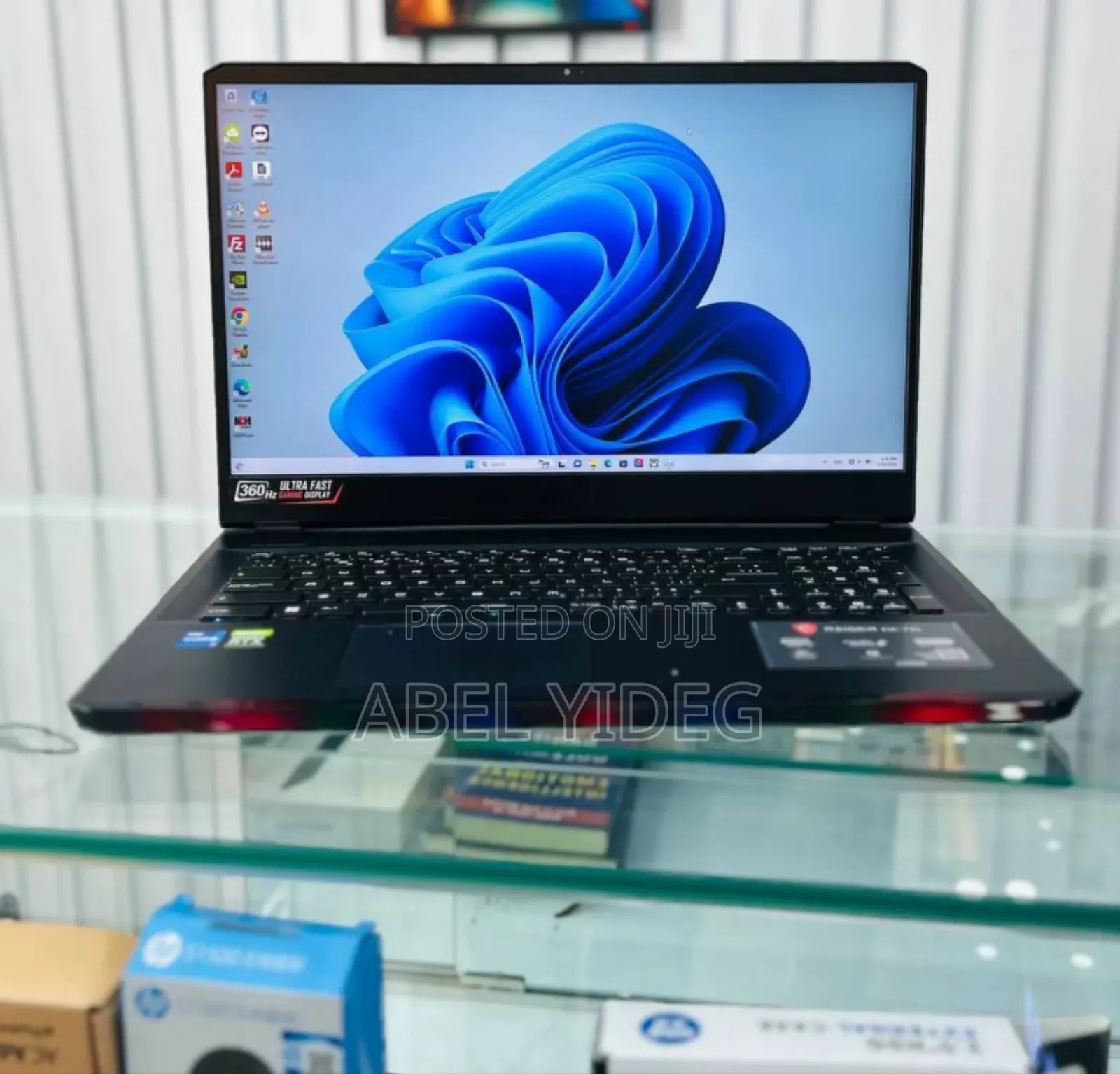 New Laptop MSI Raider GE76 12UGS 32GB Intel Core I7 SSD 1T