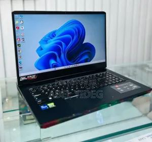 New Laptop MSI Raider GE76 12UGS 32GB Intel Core I7 SSD 1T