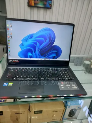 Photo - New Laptop MSI Raider GE76 12UGS 32GB Intel Core I7 SSD 1T