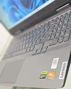 New Laptop Lenovo LOQ 15IRH8 16GB AMD Ryzen 7 SSD 512GB