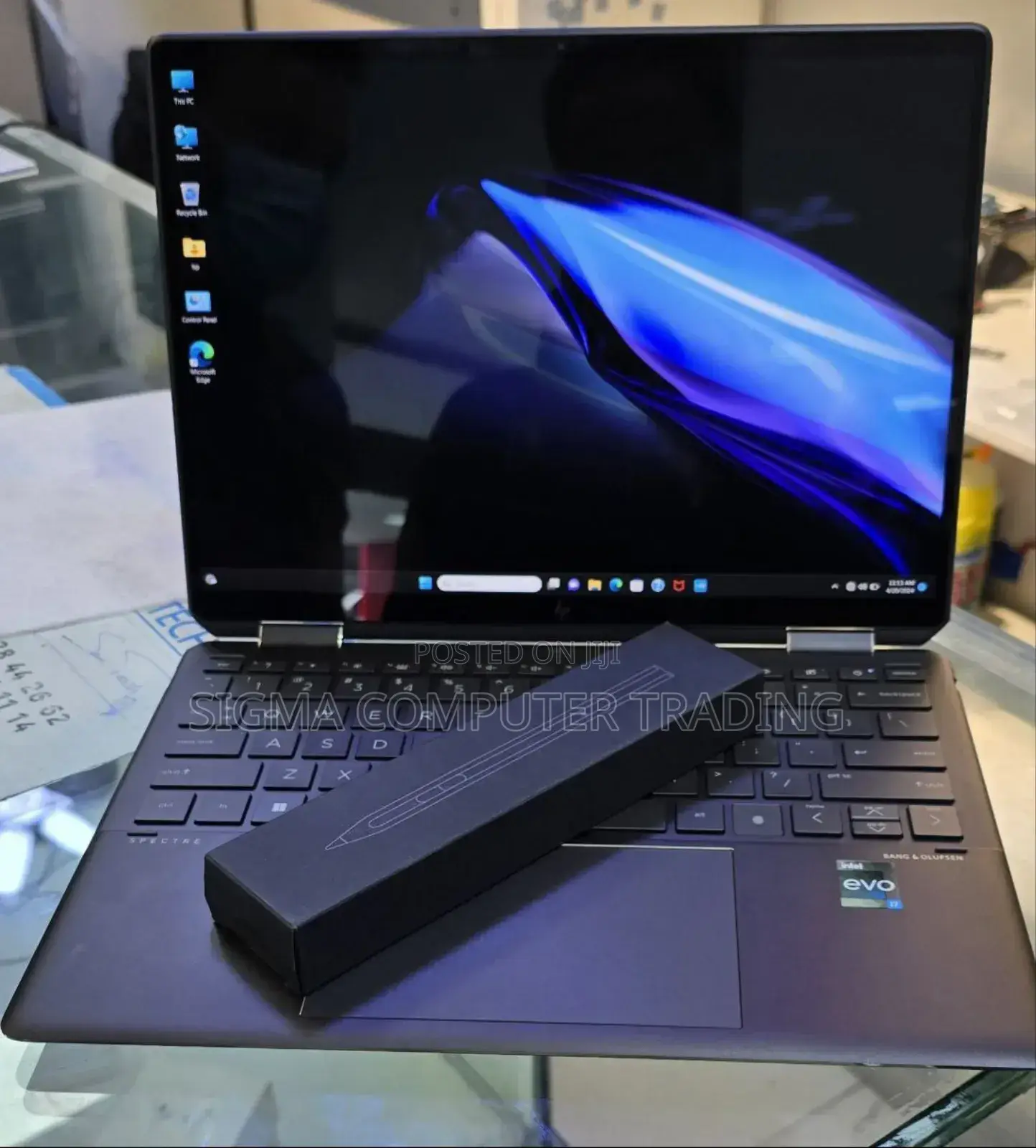 New Laptop HP Spectra 13 16GB Intel Core I7 SSD 1T