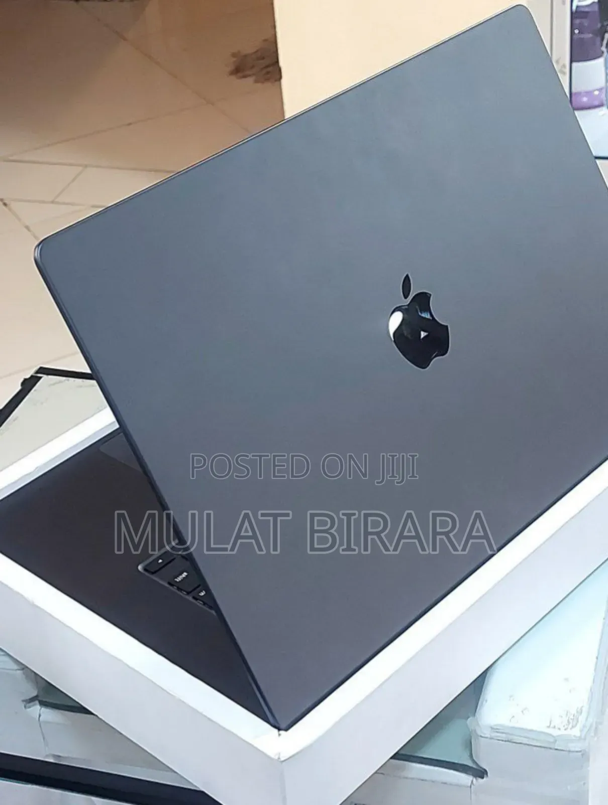 New Apple MacBook Pro 2023 M3 Max 16-Inch 18GB Intel Core I7 SSD 512GB