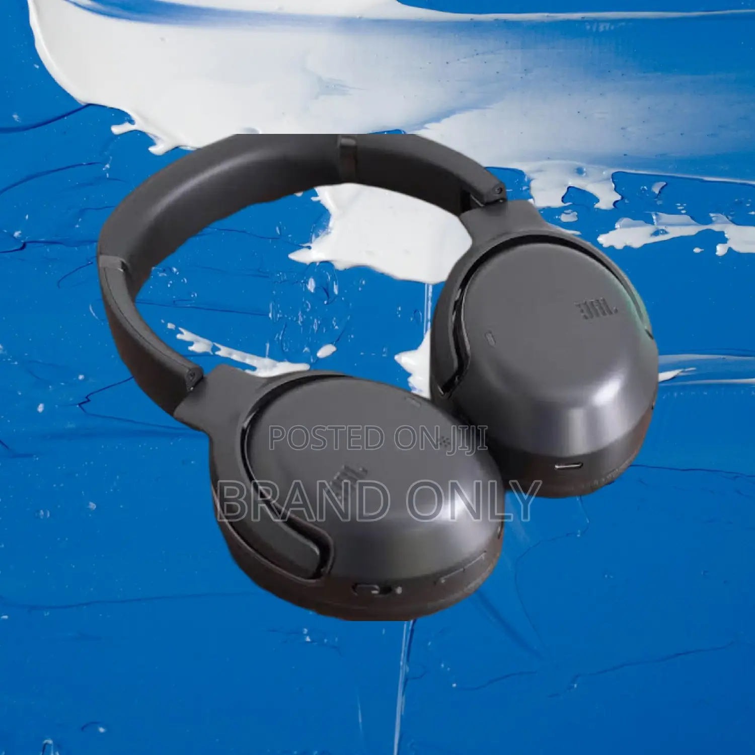 JBL Tour One M2 Active User-Friendly Control Interface