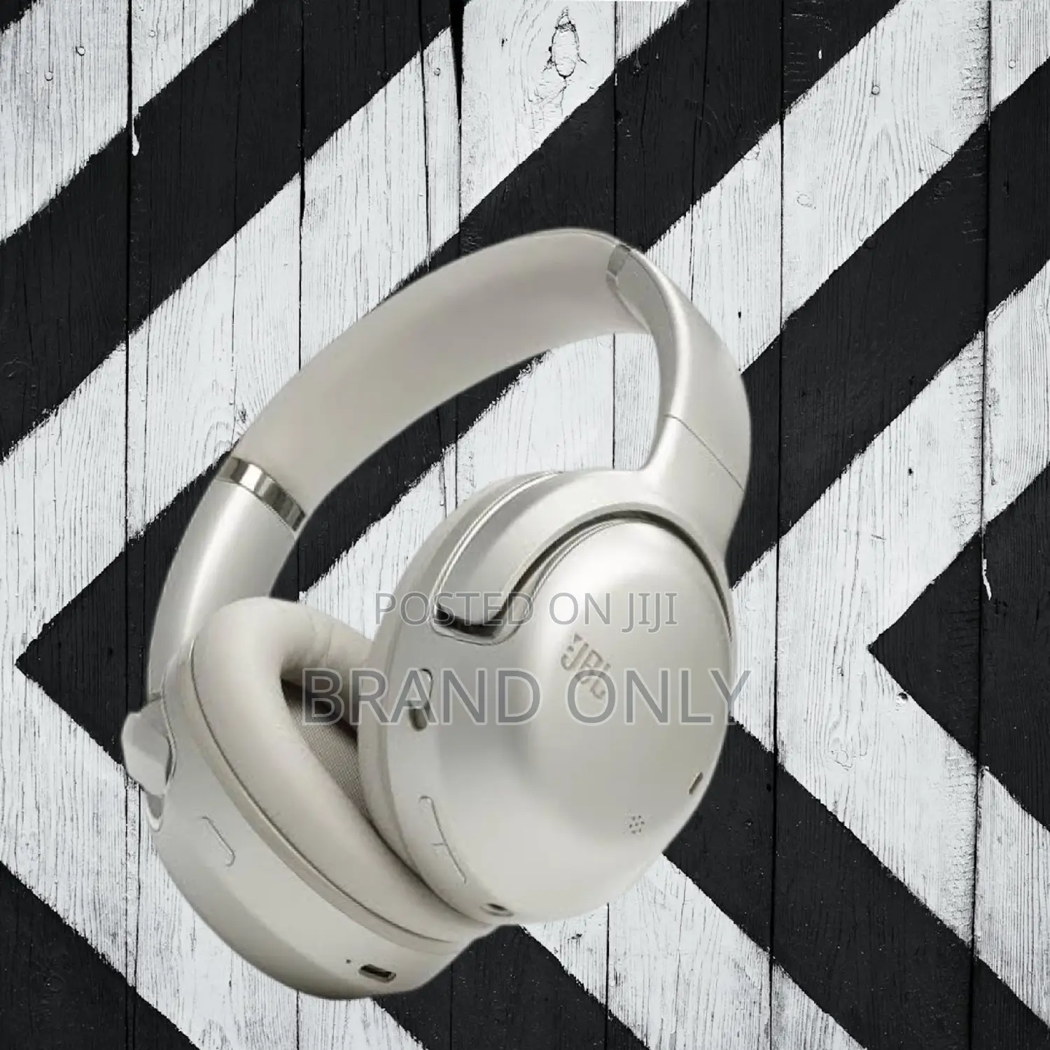 JBL Tour One M2 Active Versatile Listening Modes Offered