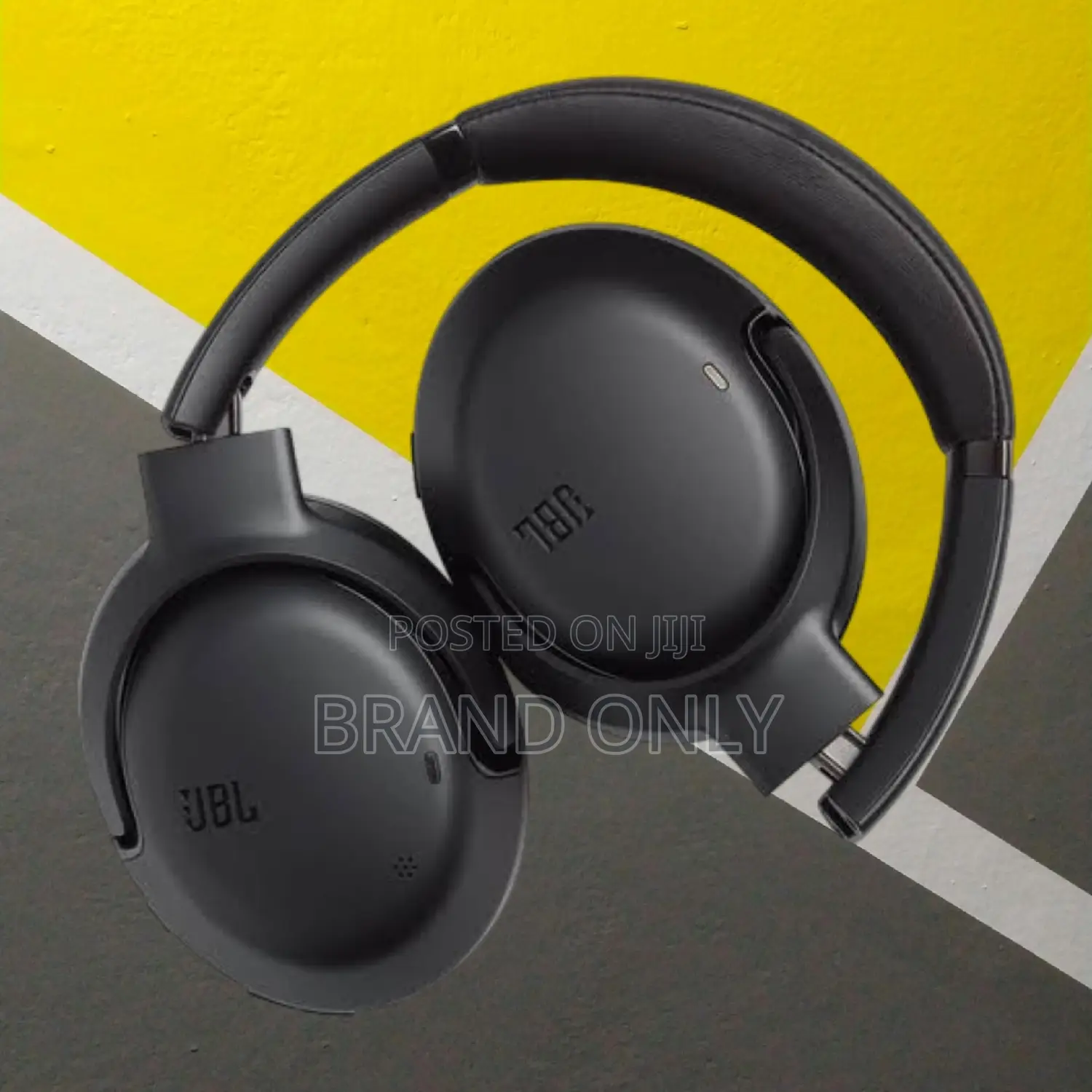 JBL Tour One M2 Active Stylish and Modern Aesthetic Appeal