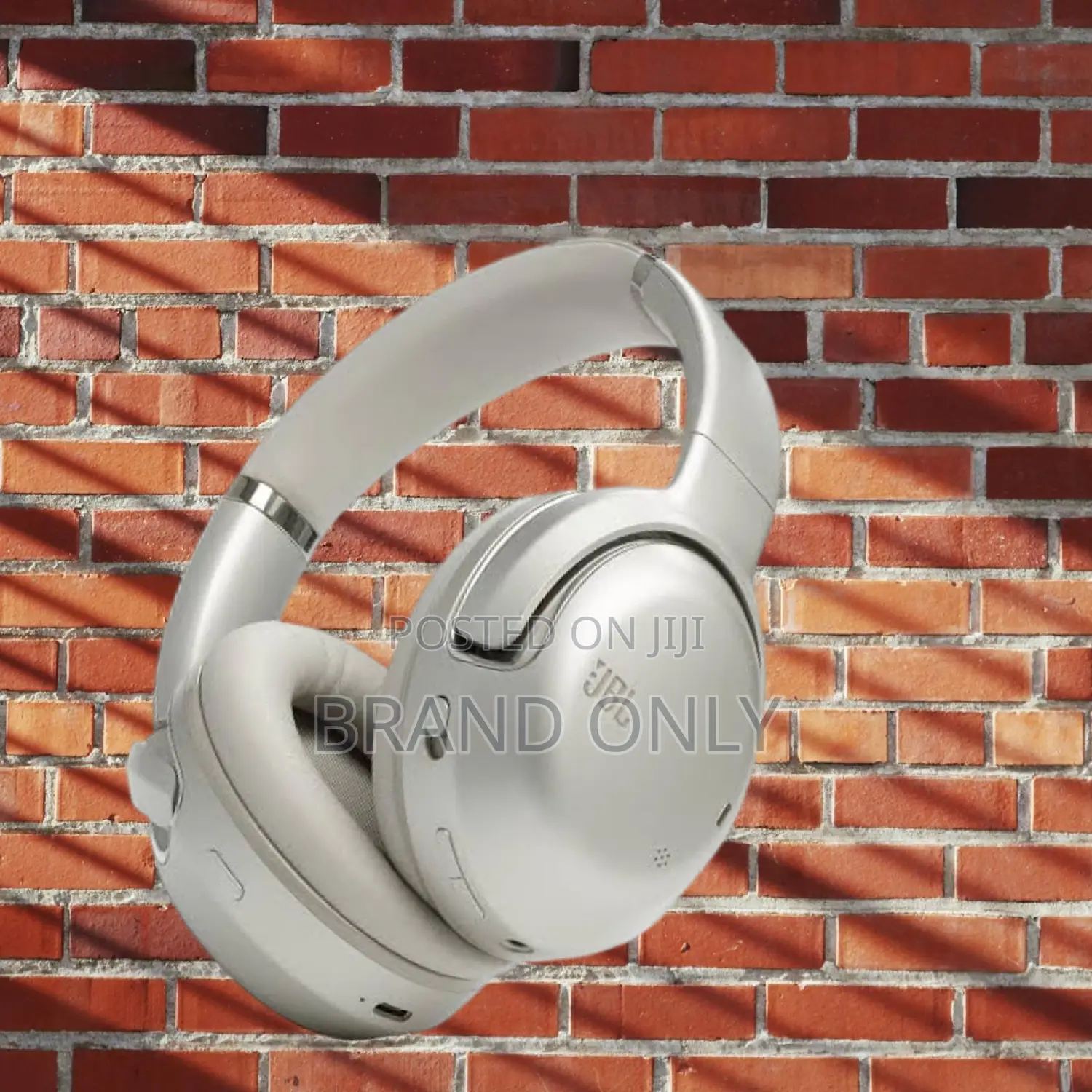 JBL Tour One M2 Active Noise Isolation for Focused Listening