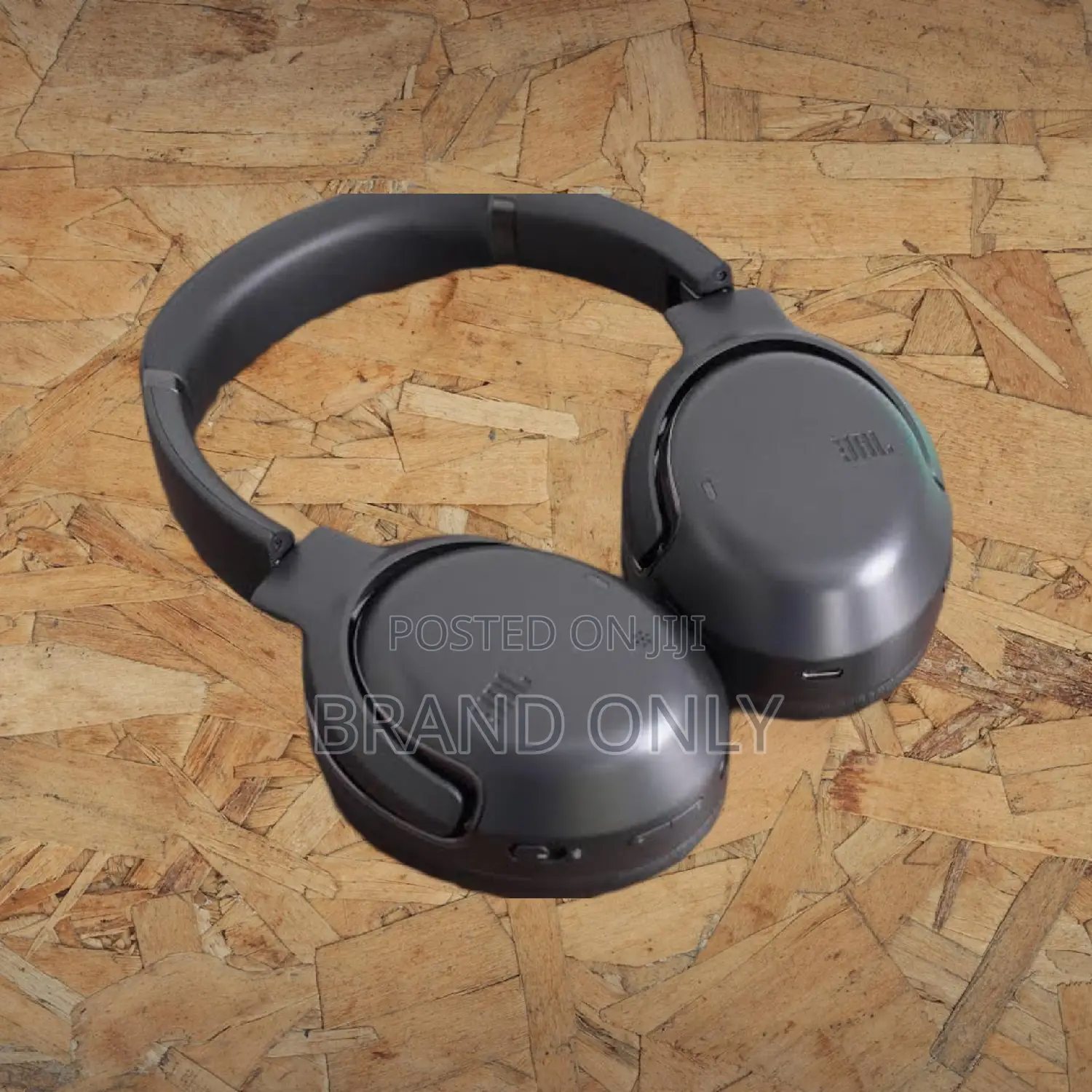 JBL Tour One M2 Active Lightweight Design for Portability