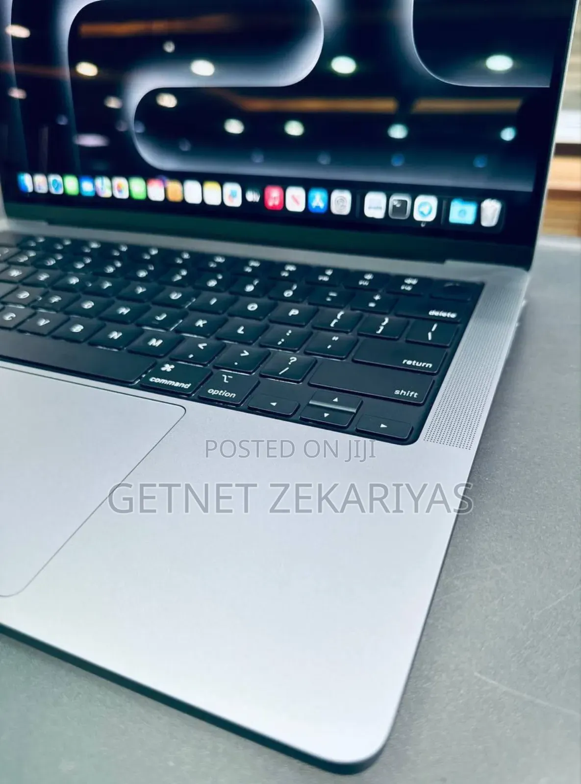 New Laptop Apple MacBook 2012 18GB Apple M3 Pro SSD 512GB