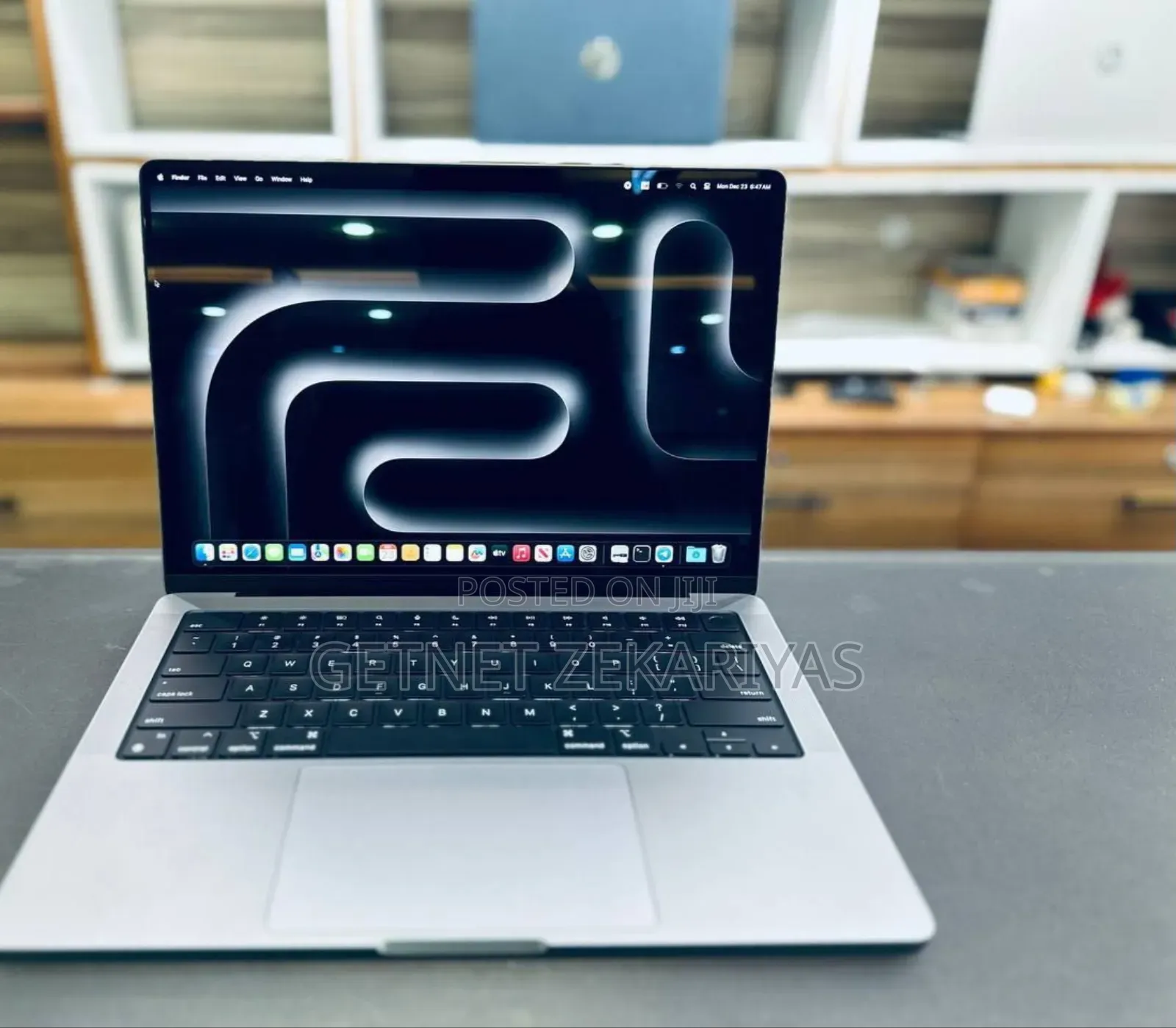 New Laptop Apple MacBook 2012 18GB Apple M3 Pro SSD 512GB