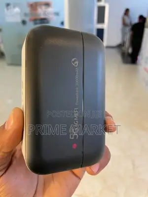 Photo - Power Bank and Wifi