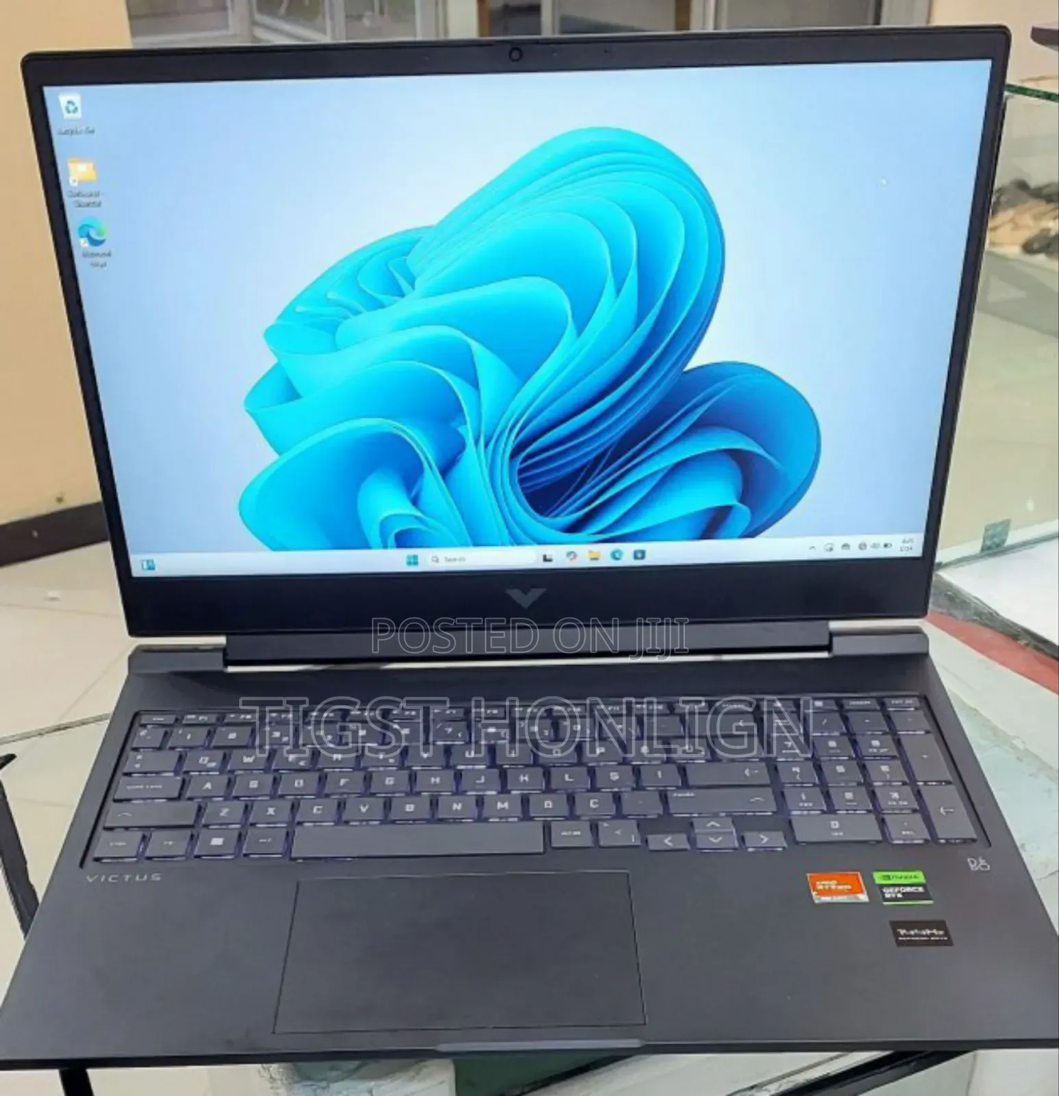 New Laptop HP Victus 15 16GB AMD Ryzen 7 SSD 1T