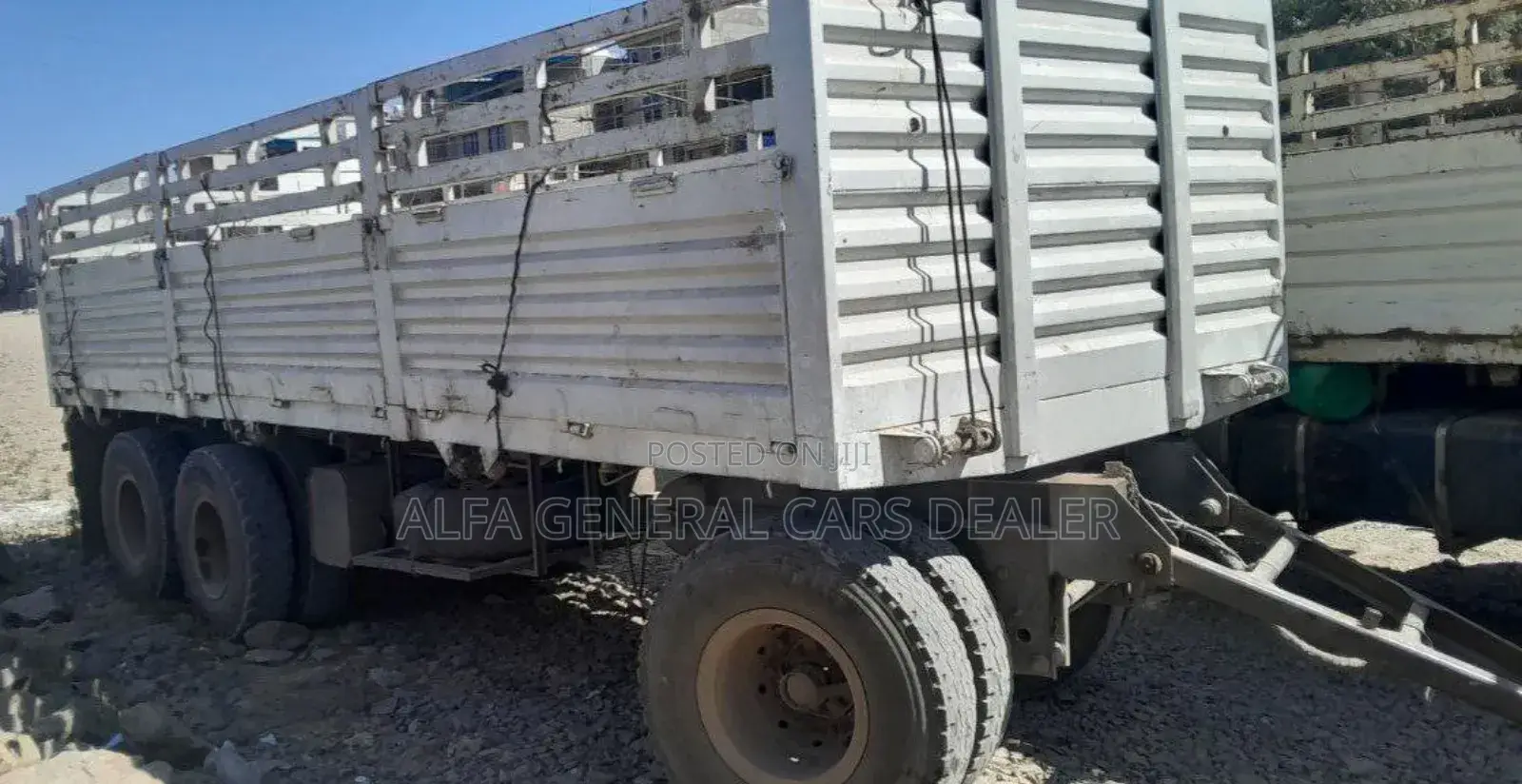 Hh ተሳቢ
•2016
•25 ሽ ታርጋ
•ጎማ አለው
••3,300,000